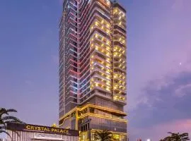 DeLaSea Ha Long Hotel - Modern Bayview Escape