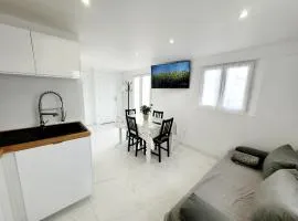 Logement indépendant "Les Coquelicots", terrasse proche des plages et Montpellier