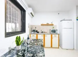 צימר גל 27 - צימר מקסים עם ג'קוזי מול נוף מדברי מהמם