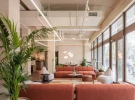 Pods by The Usual Rotterdam