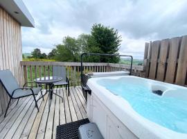 Kaoglen Lodge - Fawn Pod - Hot Tub - Dogs - Pitlochry - Luxury – hotel w mieście Blairgowrie