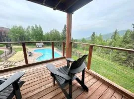 Ski in Ski out Cozy Studio Condo, Pool, Hot Tub, Views of Moose Mtn