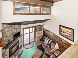 Condo at Lutsen Mtn, Ski in Ski out, Hike, Bike, Ski, Swim, etc