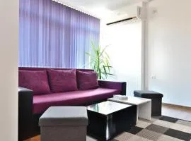 Downtown Apartment By the Lindens