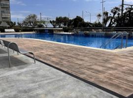 Precioso apartamento en la playa Barcelona, hotel v destinácii Cabrera de Mar