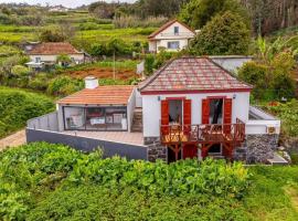 Moniz Ocean Escape BBQ Near Porto Moniz Pools, hotel in Porto Moniz