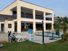 Paradies Villa