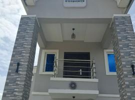 D'EXQUISITE APARTMENTS -Ibadan, hotel v destinaci Ibadan