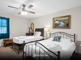 Spacious Family Home very close to ARK