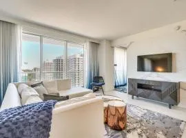 Walk to Beach and Dining! Luxe Fort Lauderdale Condo