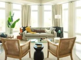 Downtown, contemporary, 2 bedroom, Roof Terrace! 2B