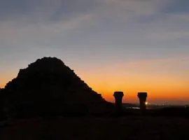 Son of Ra Inn