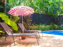 Perfect Location! Beach & Market 100m Away