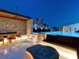 Soothing holiday home with outdoor hot tub, hotel v destinaci Ios
