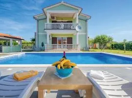 Stunning Home In Kapelica With Wifi