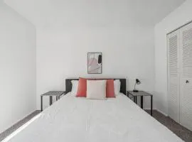 Northcliffe 104 I Fully Furnished 1 Bedroom 1bth