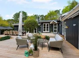 Nice Home In Ebeltoft With 3 Bedrooms And Wifi