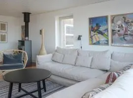 Awesome Home In Ebeltoft With 3 Bedrooms And Wifi