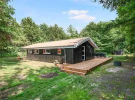 Awesome Home In Ebeltoft With 3 Bedrooms, Internet And Sauna