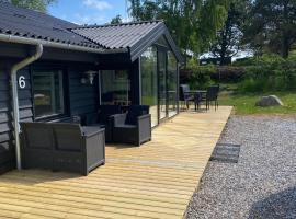 Beautiful Home In Ebeltoft With Sauna, Swimming Pool And Wifi, hotel em Ebeltoft