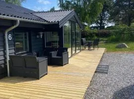 Beautiful Home In Ebeltoft With Sauna, Swimming Pool And Wifi