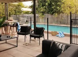 Belli Street by Noosa Secret Destinations - Short Walk to Hastings St