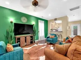 Cozy 2B Townhouse - Hot Tub