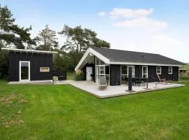 Cozy House By Vrinners Strand