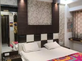 Private Flat with WIFI, Hare Krishna Orchid