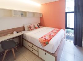 OFO Kost Premium Kampung Inggris Pare Syariah Mitra RedDoorz, hotel in Pare