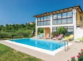 Awesome Home In Meloni With Sauna