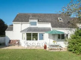 Llantood Farm Cottage, Cardigan