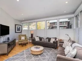 East Side Hideaway condo
