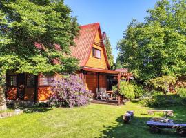 3 Bedroom Lovely Home In Nowe Warpno, hotel di Nowe Warpno