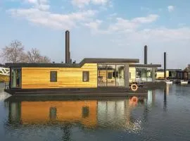 Amazing Ship In Ohé & Laak With Wifi