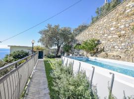 Beautiful Apartment In Recco With Wifi, hotel in Recco