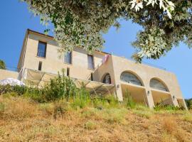 Beautiful Apartment In Piana, hotel i Piana