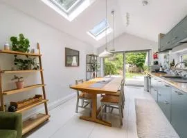 Peaceful 3 bedroom Victorian Cottage