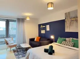 Modern spacious Studio opposite station II