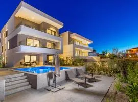 HADRIE LUXURY RESORT AND VILAS Rova