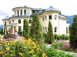 Villa Victoria