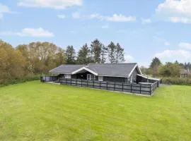 Stunning Home In Strandby With Wifi