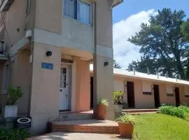 Monserrat Bungalows Con pileta y parrilla