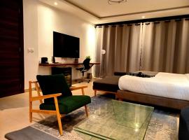 Eat Work and Sleep, hotel v destinaci Somone