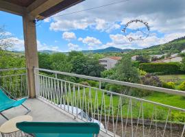 La Maison des Noyers #Parking#Calme#Terrasse Meublé classé 3étoiles, готель у місті Ceyrat