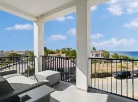 Bonaire Beach Apartment 9 with communal pool and diving facilities
