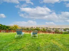 Hot Tub and Sweeping Views Apt in Clarkston!