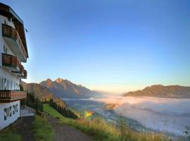 Hotel Hahnbaum, ξενοδοχείο σε Sankt Johann im Pongau