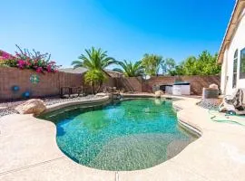Cozy house near I-10 with pool heater, hot tub, BBQ
