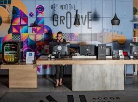 Ibis Sofia Airport Hotel、にあるソフィア空港 - SOFの周辺ホテル